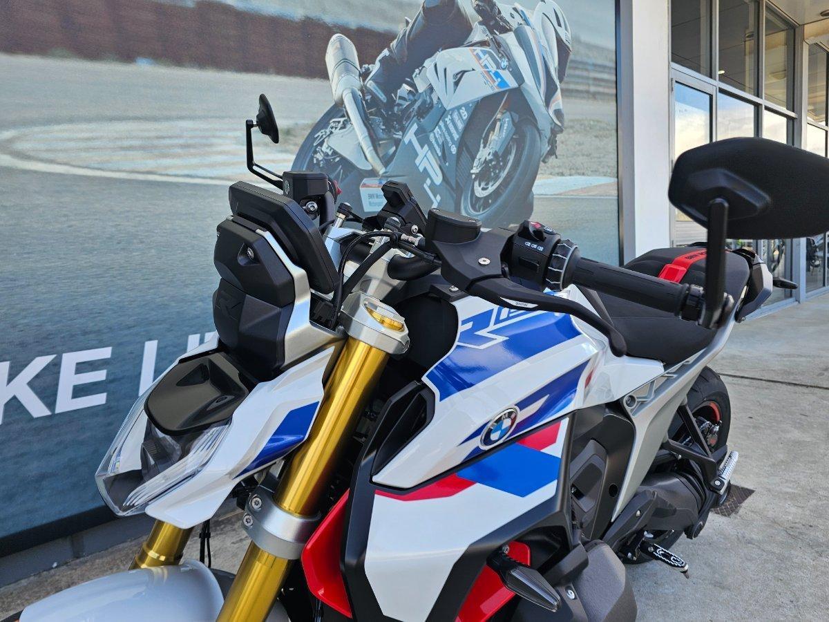 2025 BMW R 1300 R PERFORMANCE ROAD