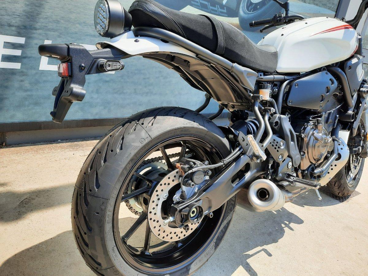 2025 YAMAHA XSR700 ROAD