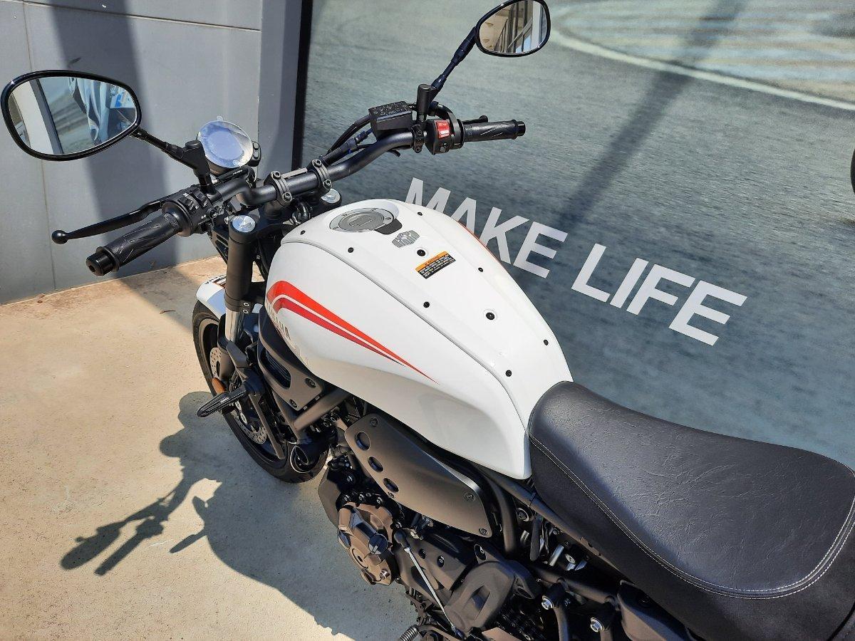 2025 YAMAHA XSR700 ROAD