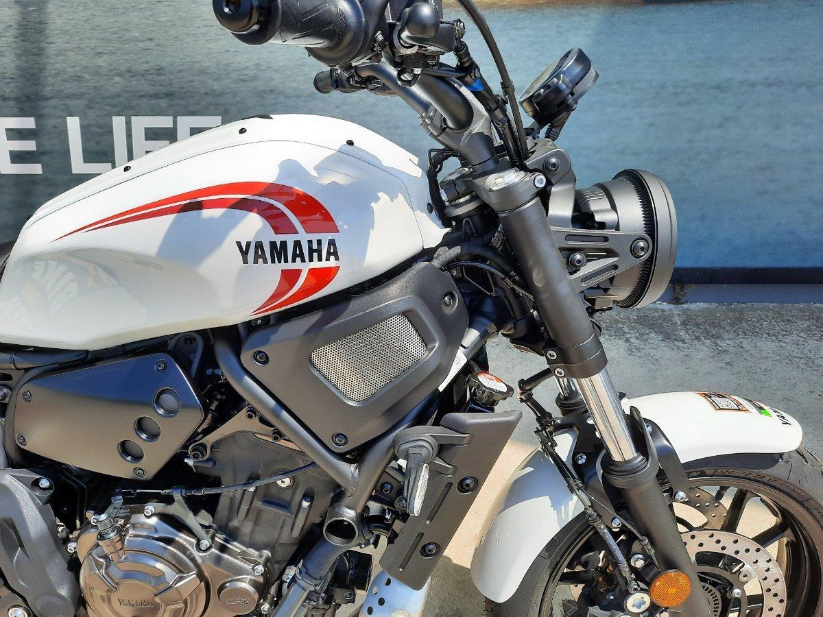 2025 YAMAHA XSR700 ROAD