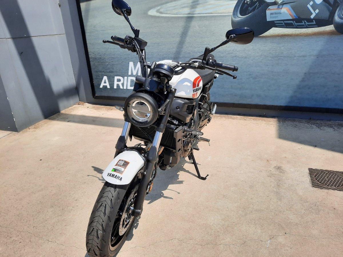 2025 YAMAHA XSR700 ROAD