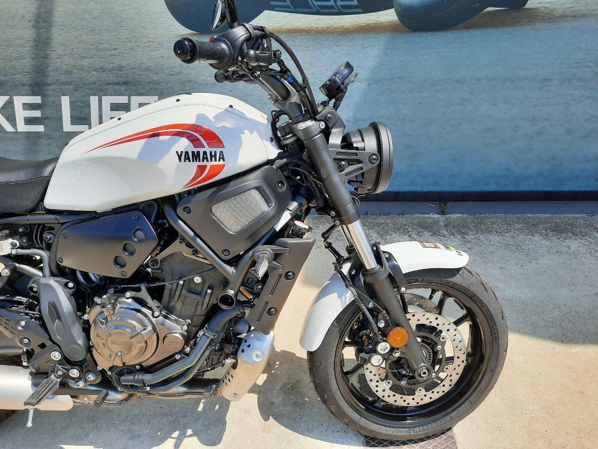 2025 YAMAHA XSR700 ROAD