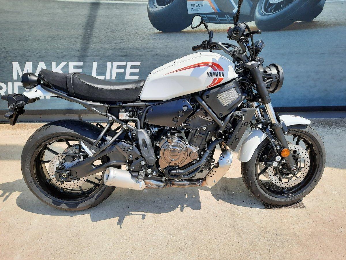 2025 YAMAHA XSR700 ROAD