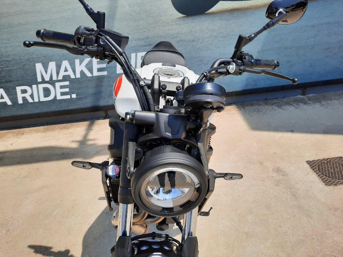 2025 YAMAHA XSR700 ROAD