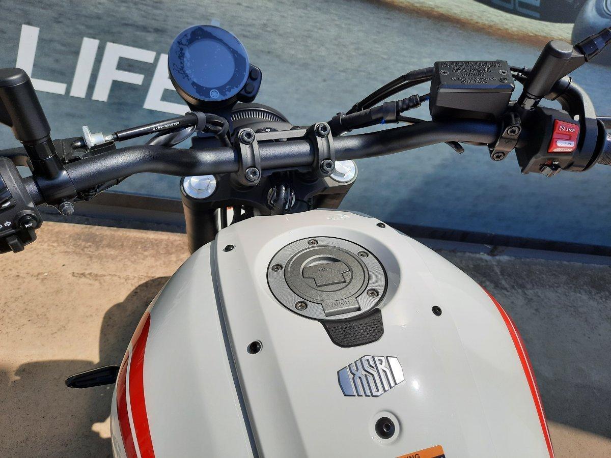 2025 YAMAHA XSR700 ROAD