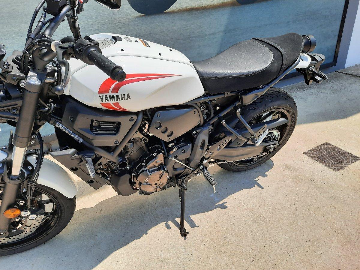 2025 YAMAHA XSR700 ROAD
