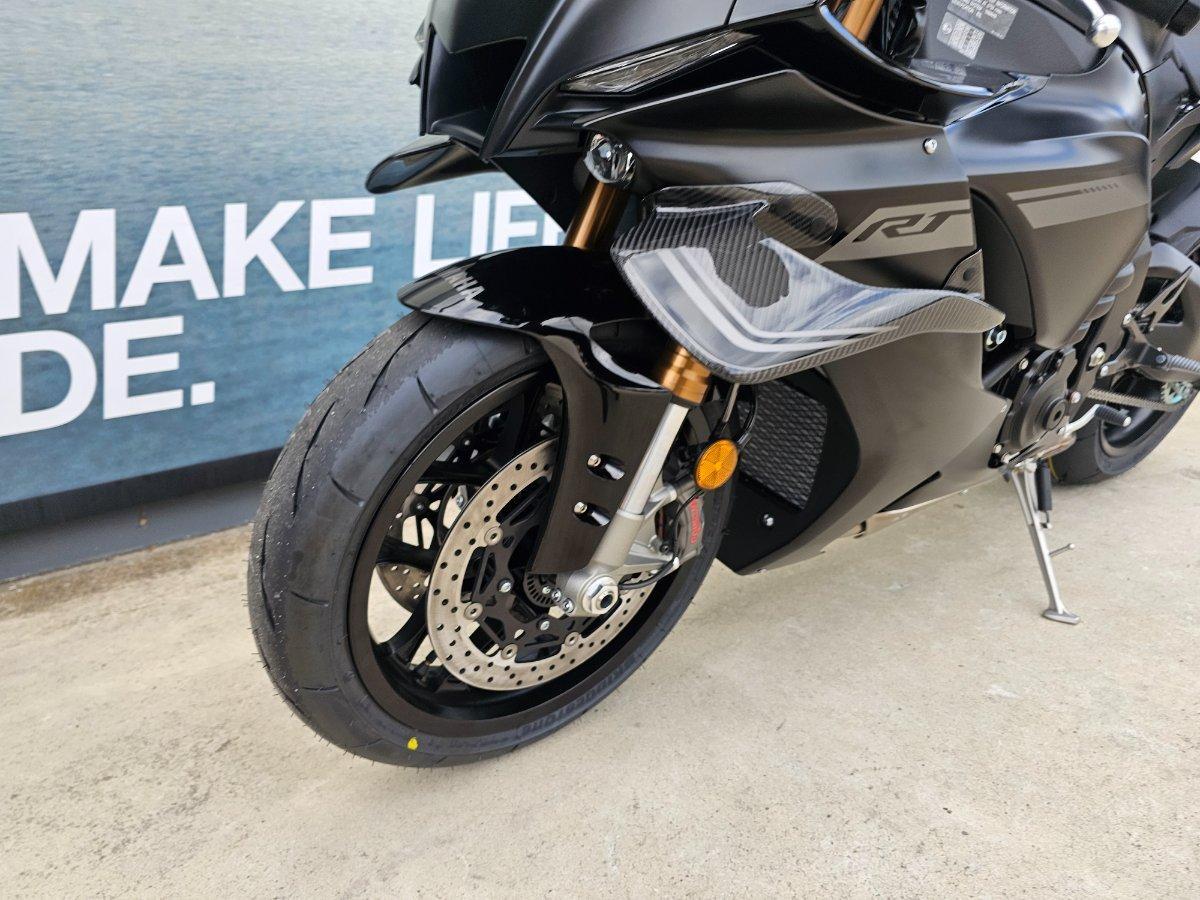 2025 YAMAHA YZF-R1 SPORTS