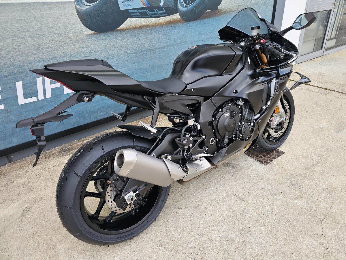 2025 YAMAHA YZF-R1 SPORTS