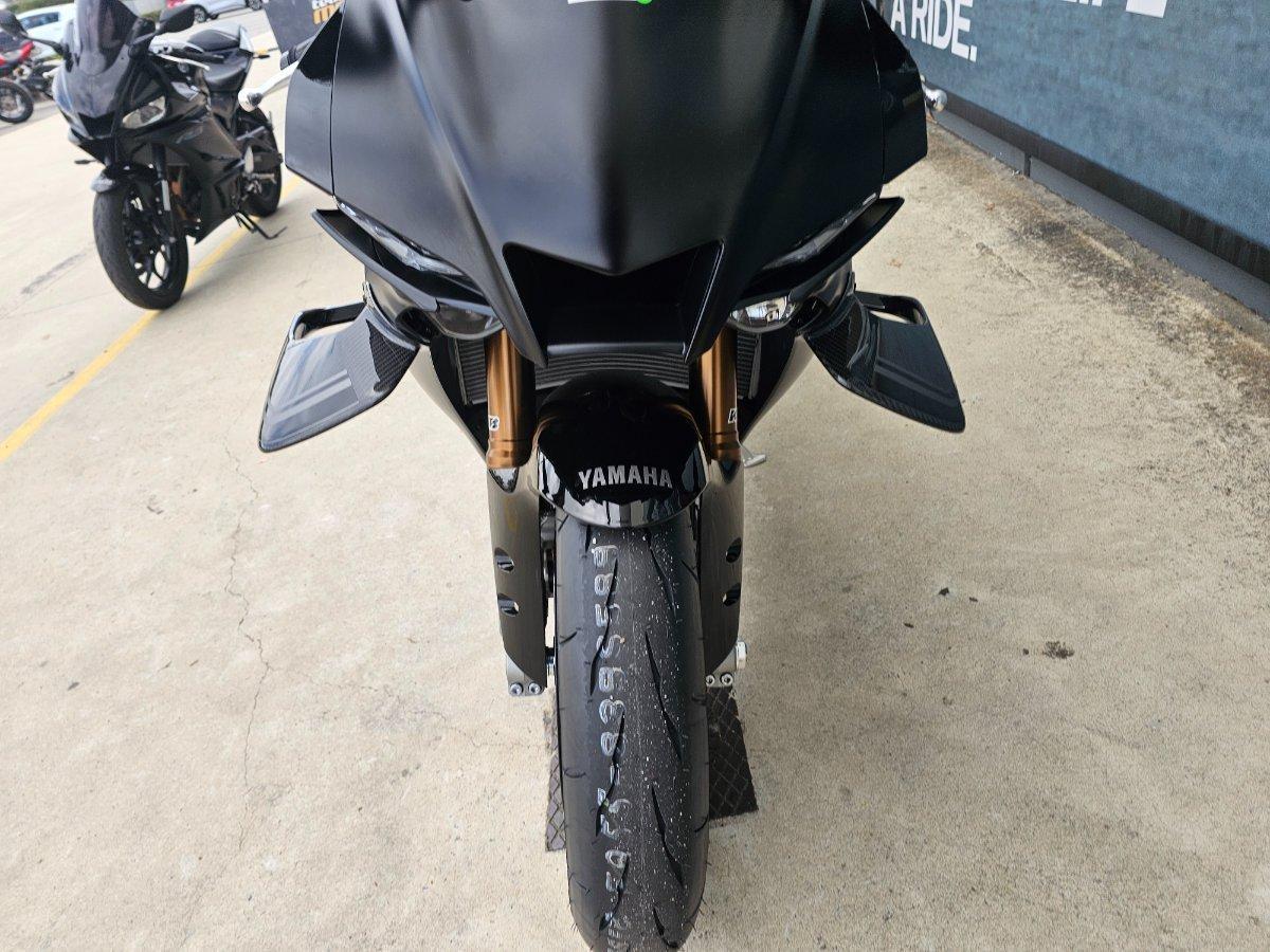 2025 YAMAHA YZF-R1 SPORTS