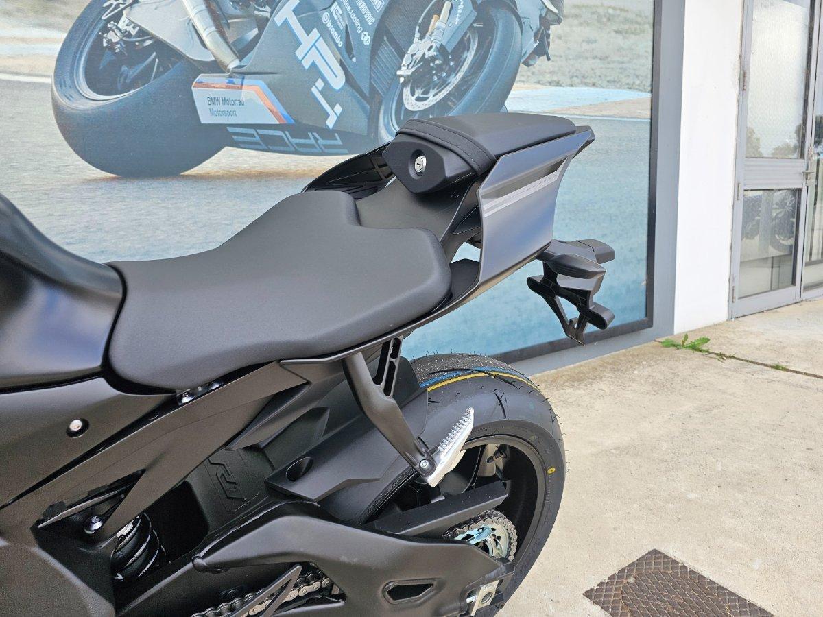 2025 YAMAHA YZF-R1 SPORTS