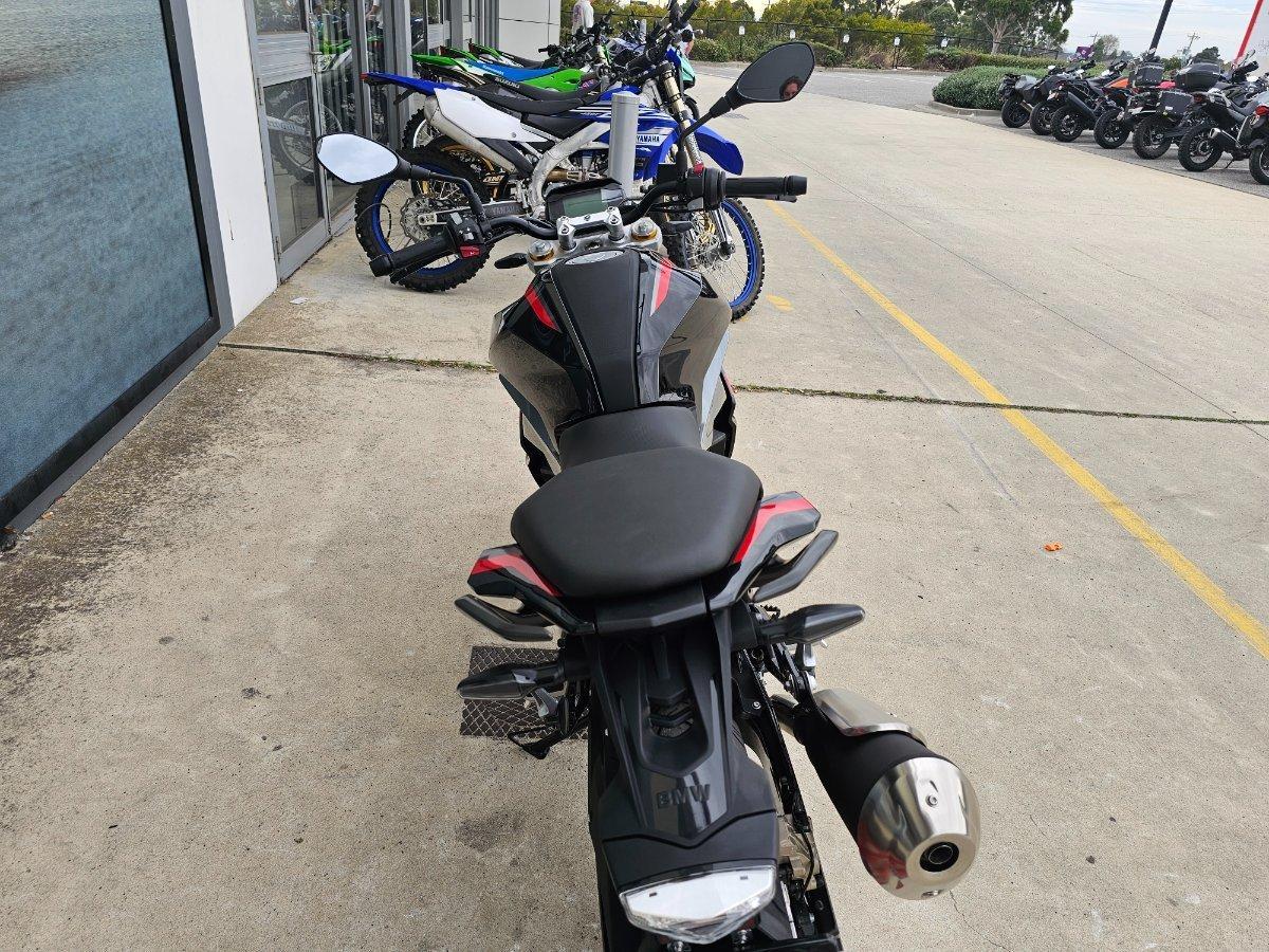 2024 BMW G 310 R SPORTS