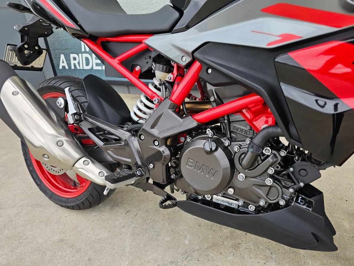 2024 BMW G 310 R SPORTS