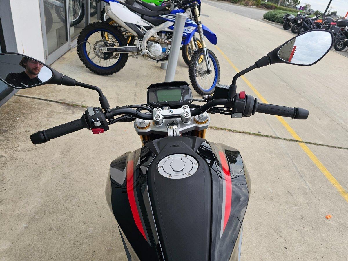 2024 BMW G 310 R SPORTS