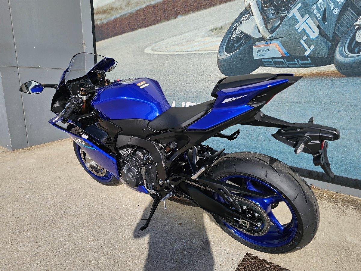2026 YAMAHA YZF-R9 SPORTS