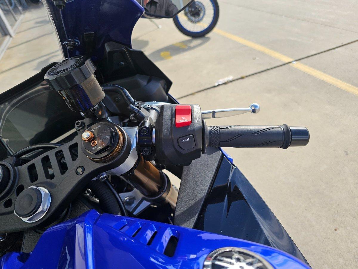 2026 YAMAHA YZF-R9 SPORTS