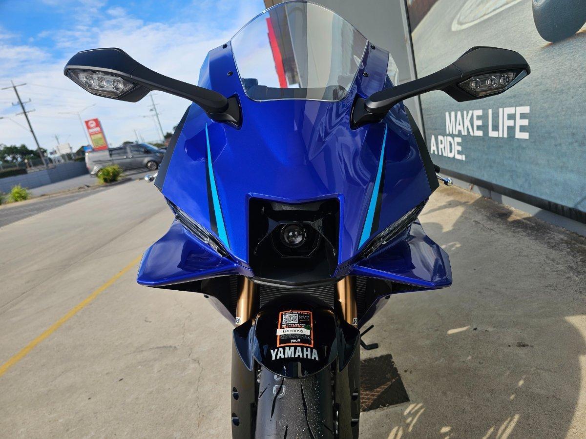 2026 YAMAHA YZF-R9 SPORTS