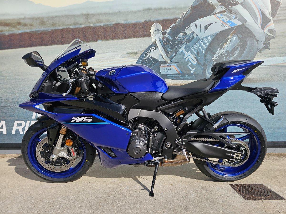 2026 YAMAHA YZF-R9 SPORTS