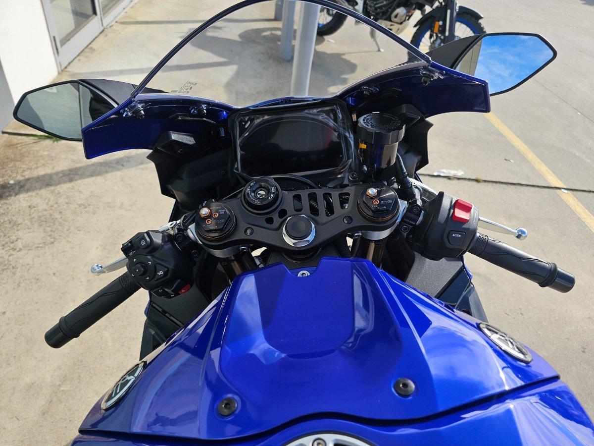 2026 YAMAHA YZF-R9 SPORTS