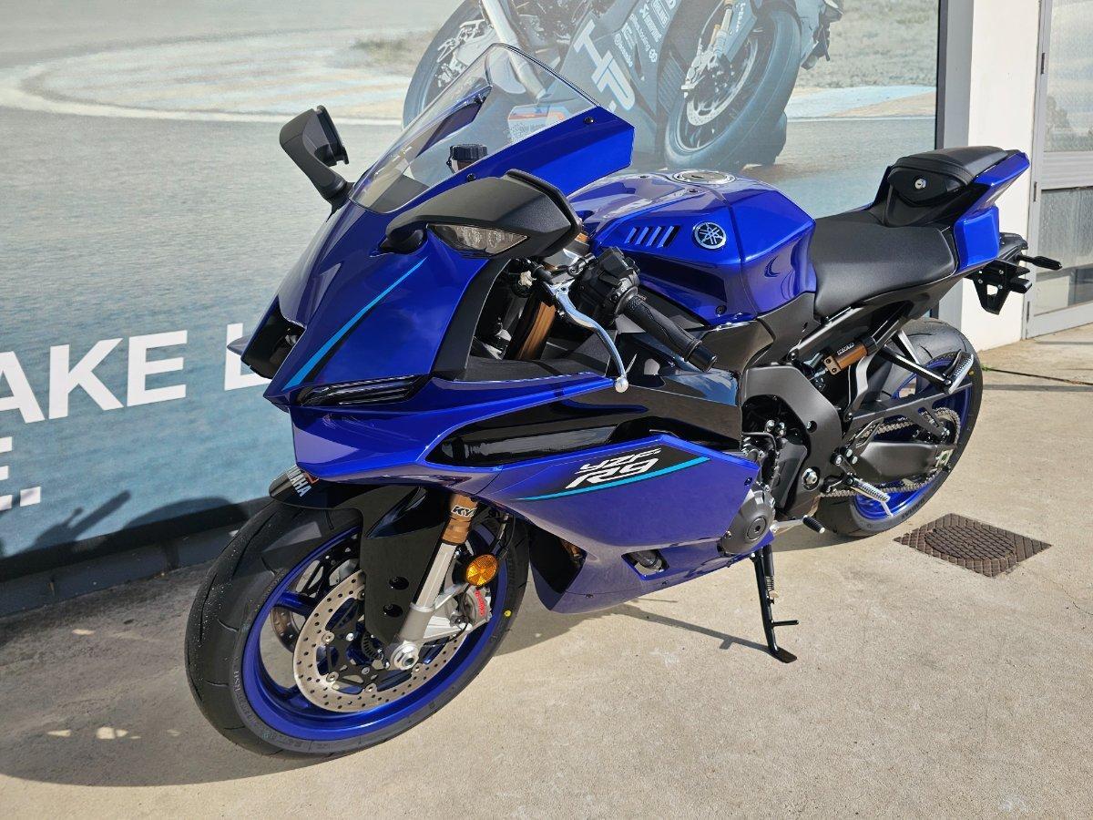 2026 YAMAHA YZF-R9 SPORTS