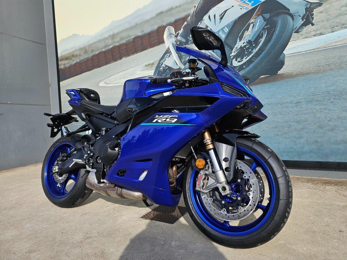 2026 YAMAHA YZF-R9 SPORTS