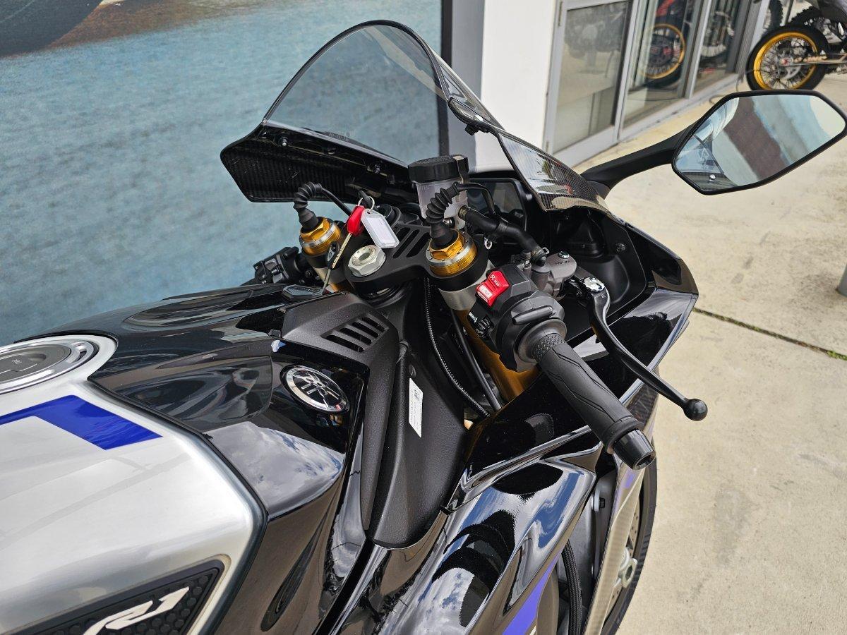 2024 YAMAHA YZF-R1 M SPORTS