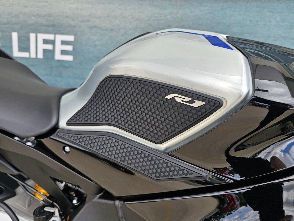 2024 YAMAHA YZF-R1 M SPORTS