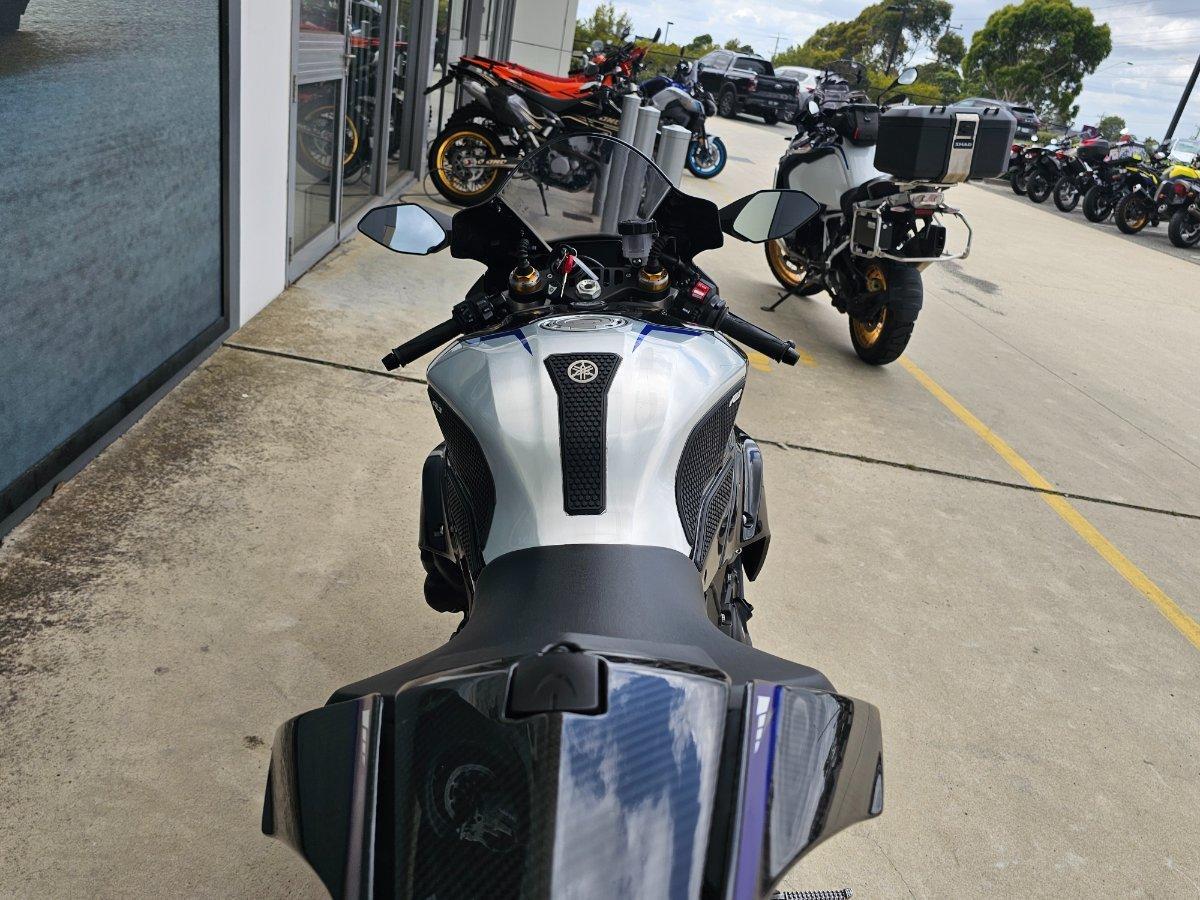 2024 YAMAHA YZF-R1 M SPORTS