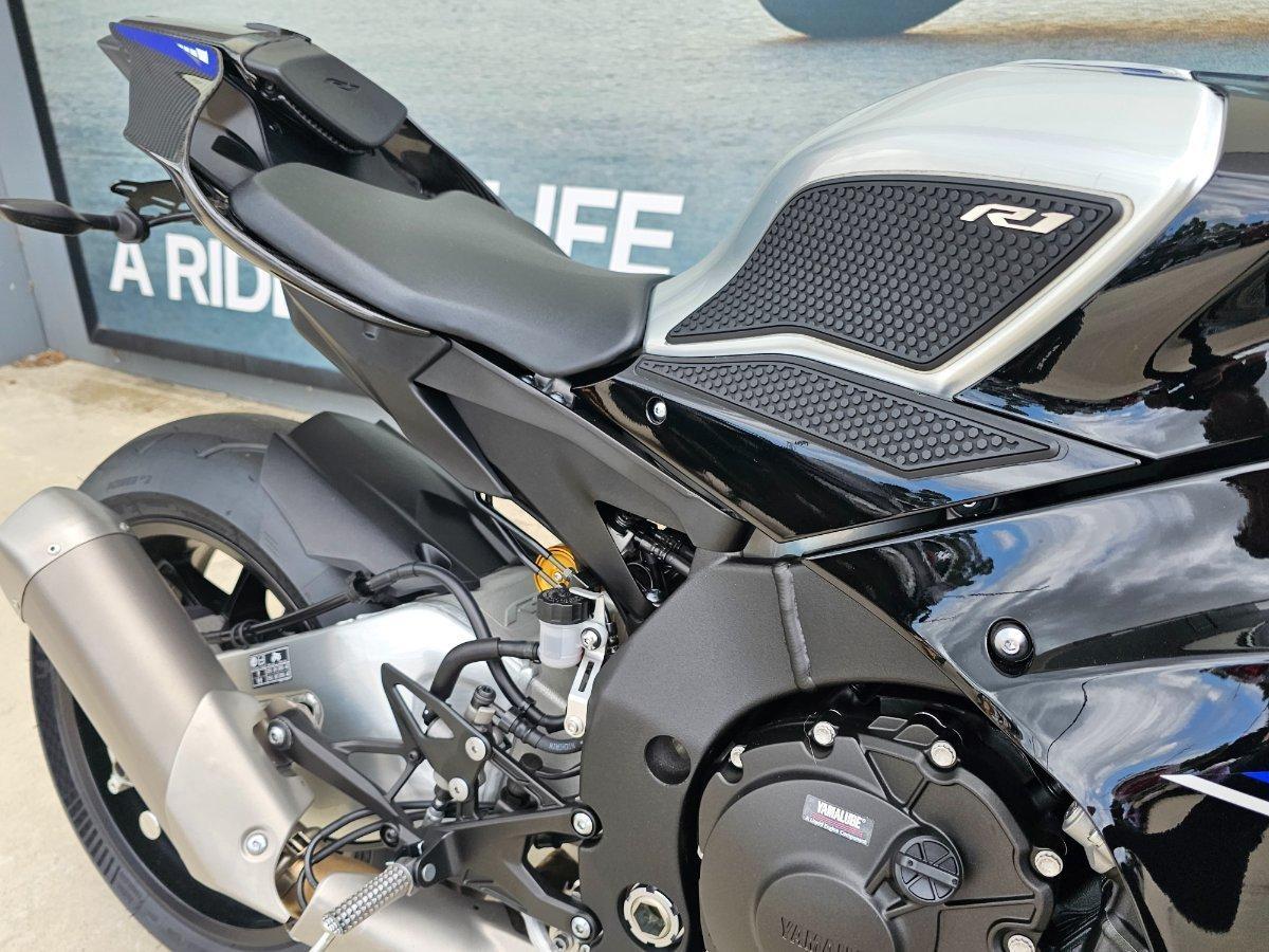 2024 YAMAHA YZF-R1 M SPORTS