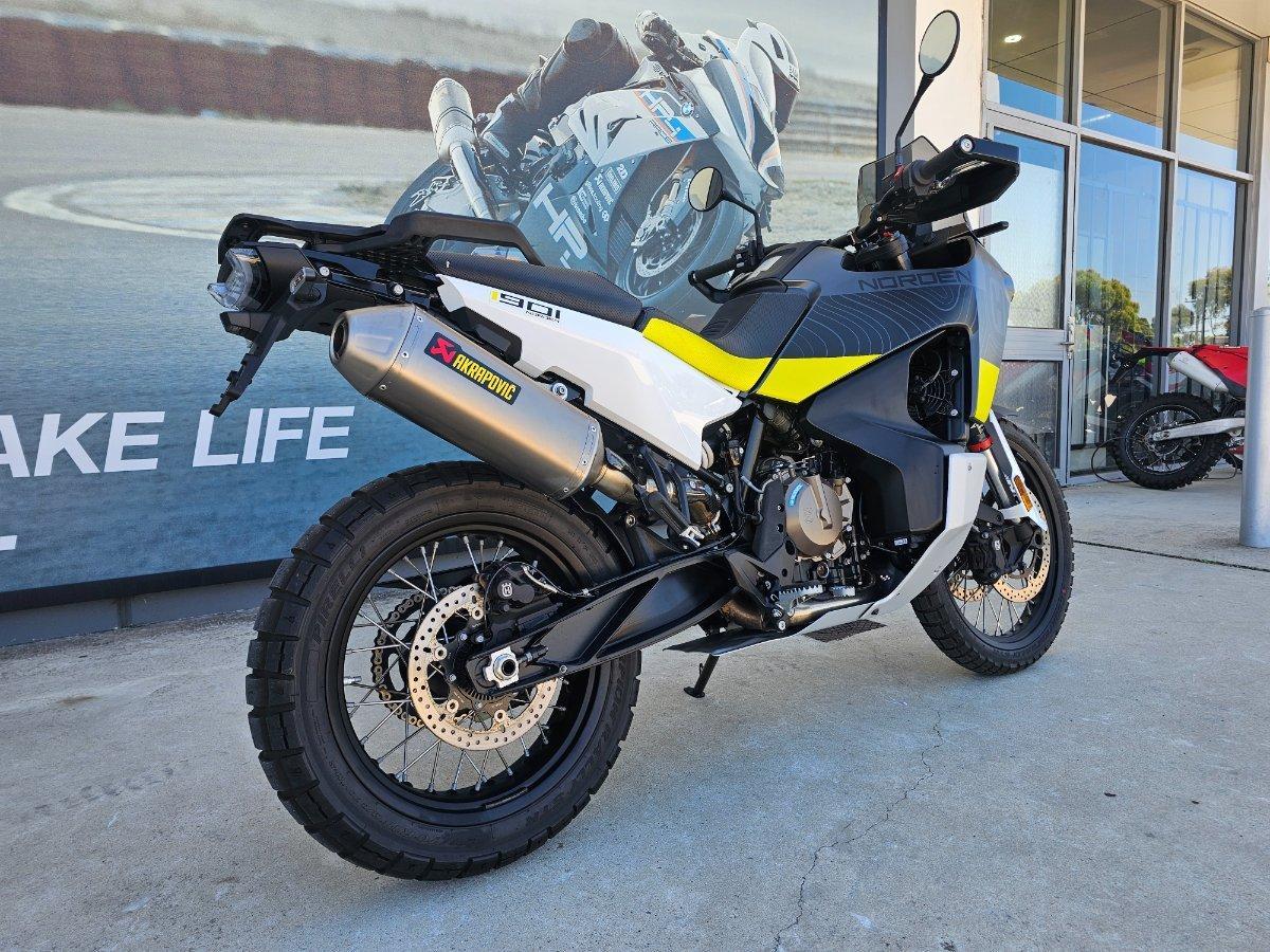 2022 HUSQVARNA NORDEN 901 TOURER