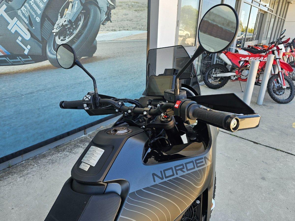 2022 HUSQVARNA NORDEN 901 TOURER