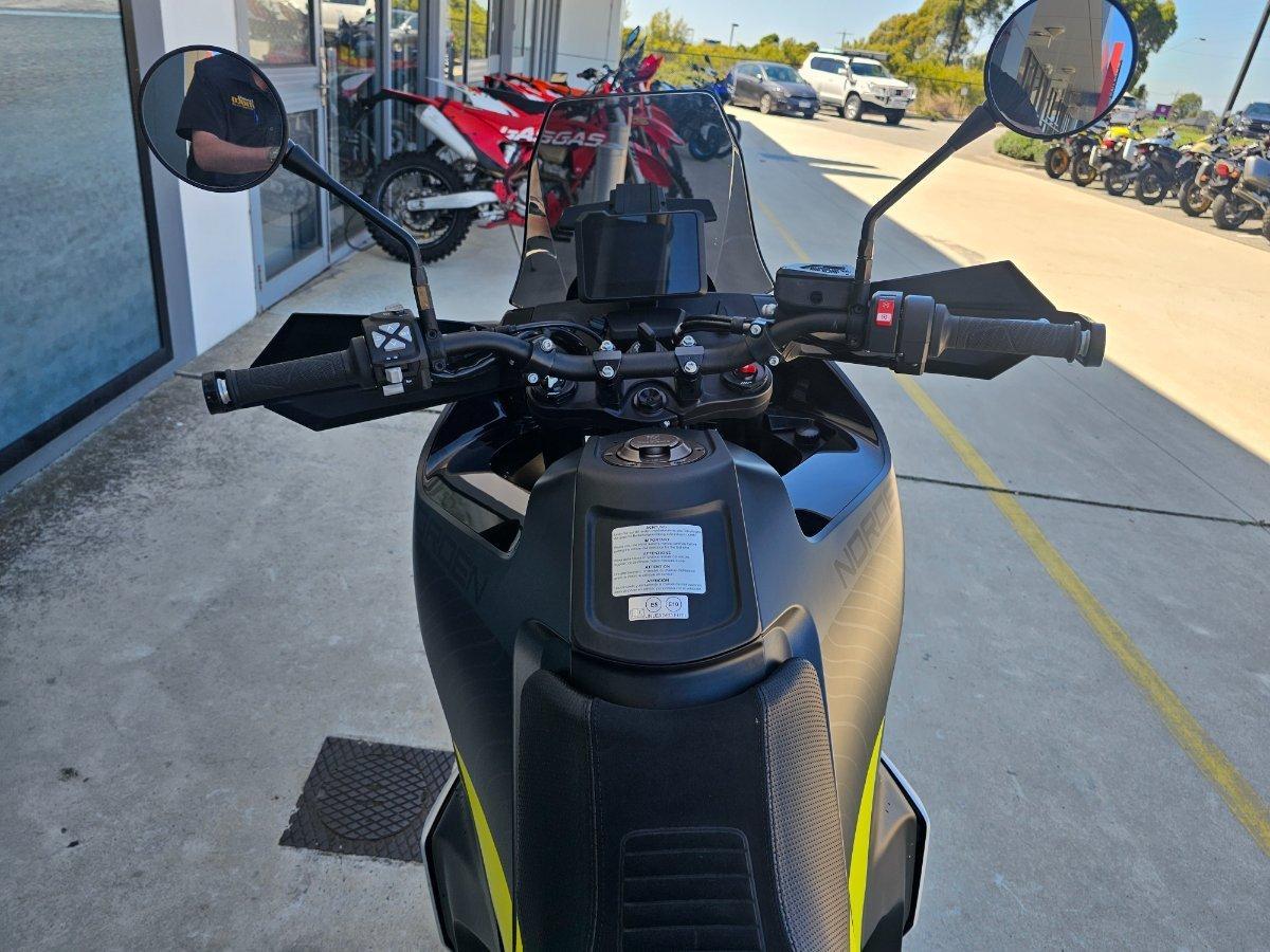 2022 HUSQVARNA NORDEN 901 TOURER