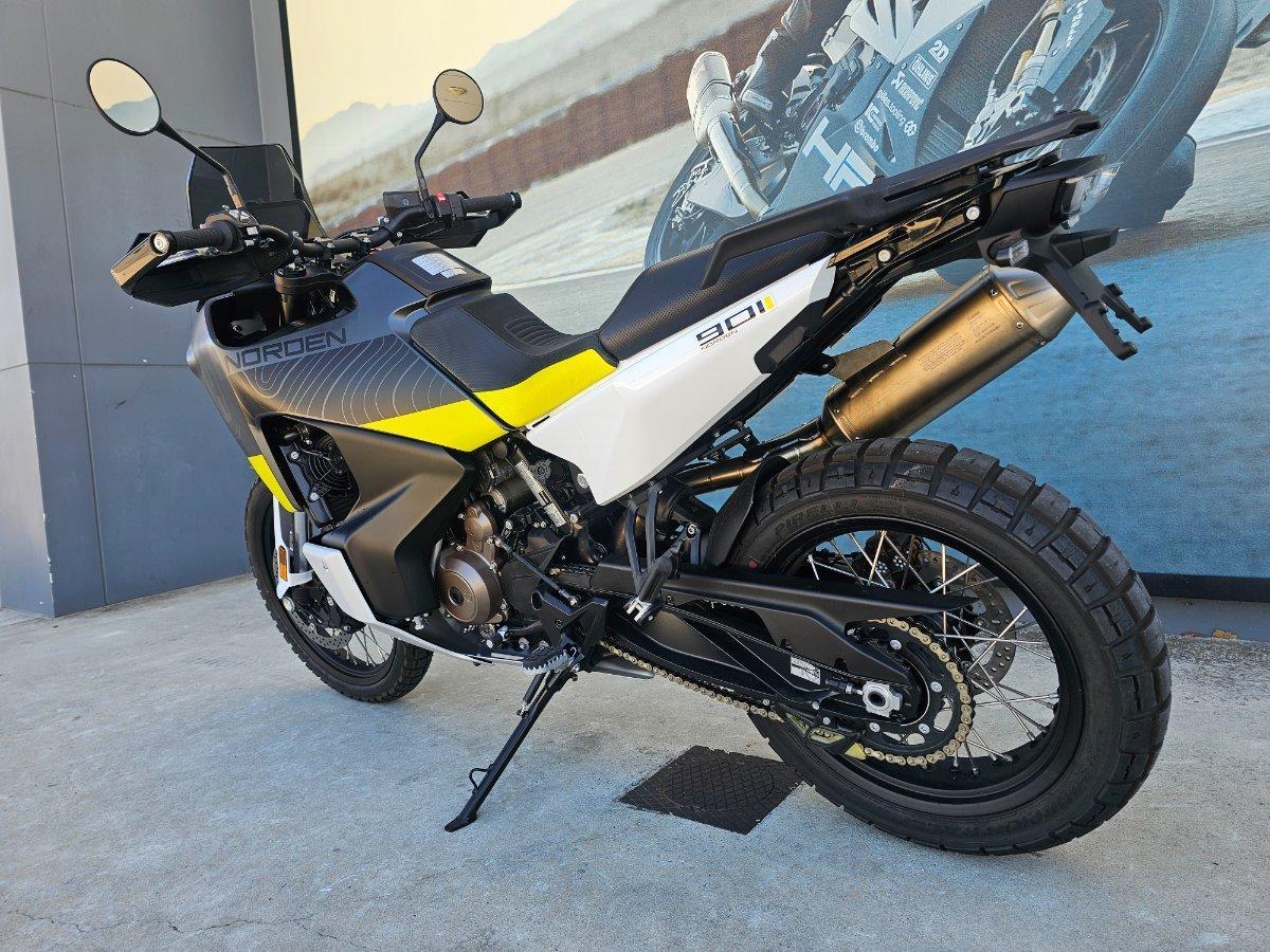 2022 HUSQVARNA NORDEN 901 TOURER