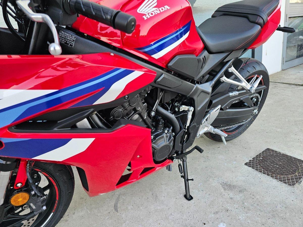 2026 HONDA CBR650R E-CLUTCH SPORTS