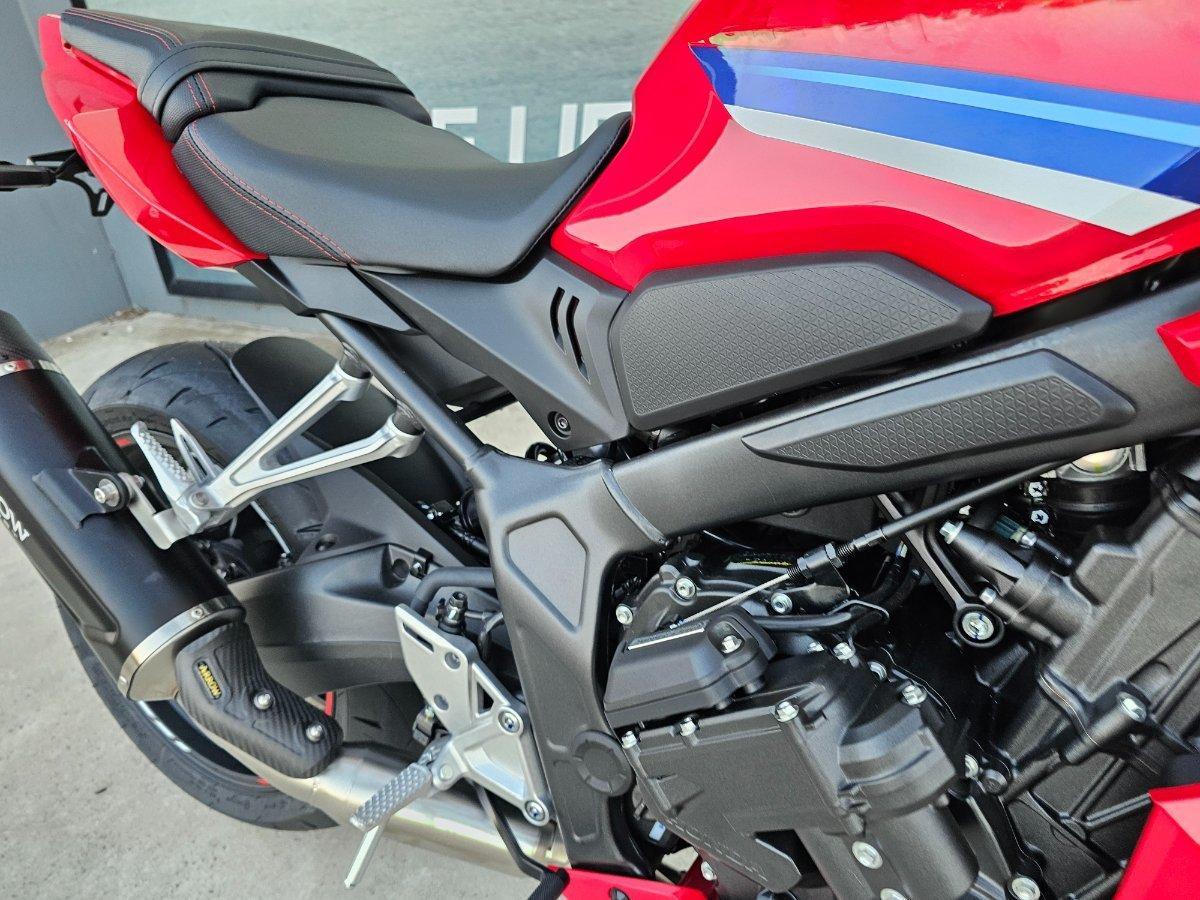 2026 HONDA CBR650R E-CLUTCH SPORTS