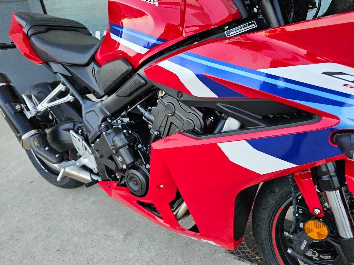 2026 HONDA CBR650R E-CLUTCH SPORTS