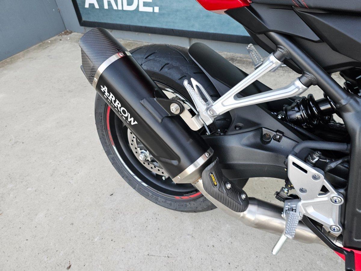 2026 HONDA CBR650R E-CLUTCH SPORTS