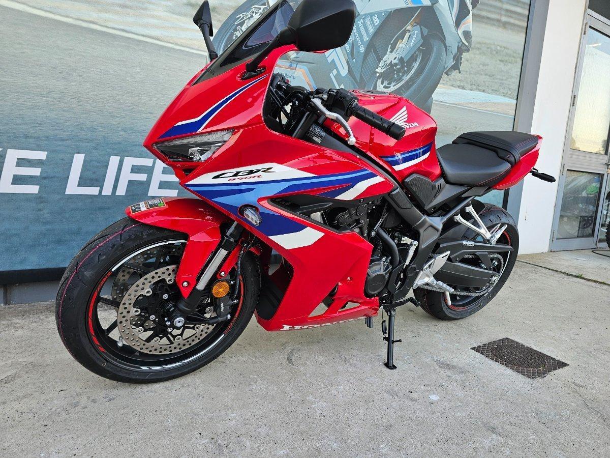 2026 HONDA CBR650R E-CLUTCH SPORTS