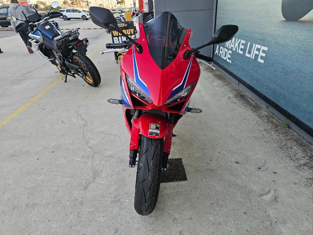 2026 HONDA CBR650R E-CLUTCH SPORTS
