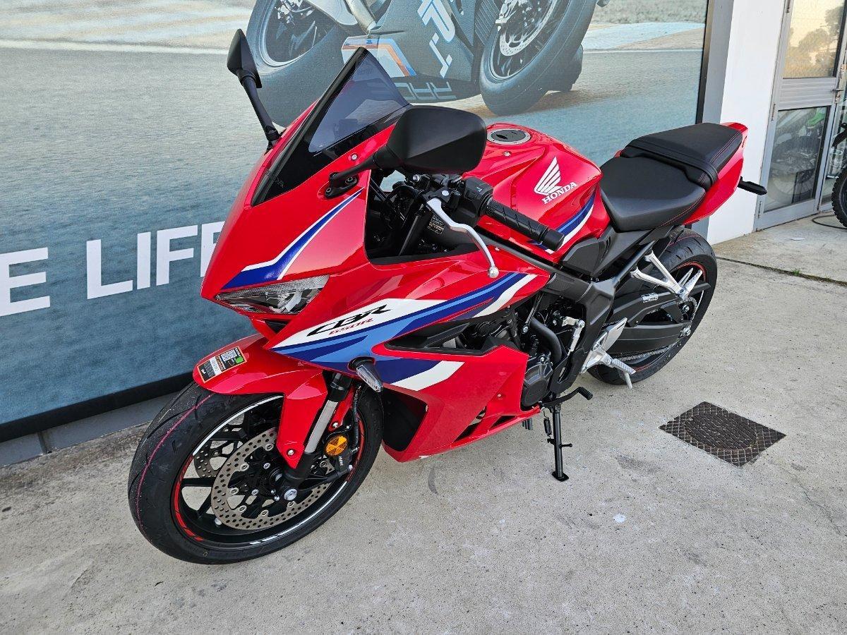 2026 HONDA CBR650R E-CLUTCH SPORTS