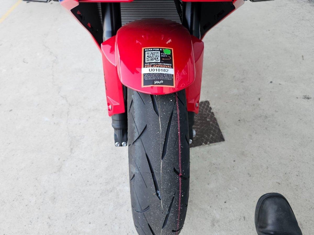 2026 HONDA CBR650R E-CLUTCH SPORTS