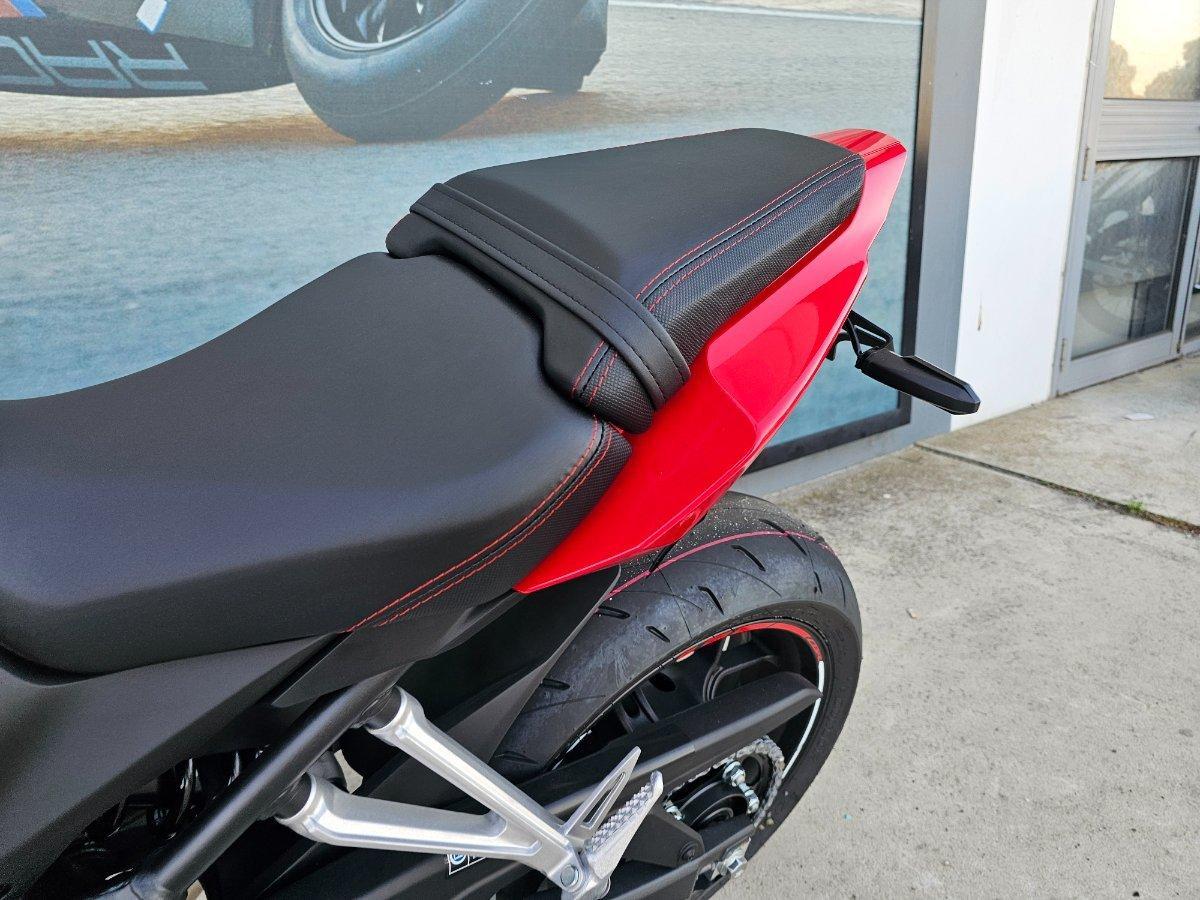 2026 HONDA CBR650R E-CLUTCH SPORTS