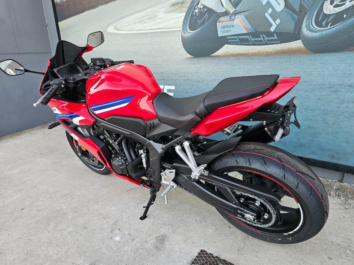2026 HONDA CBR650R E-CLUTCH SPORTS