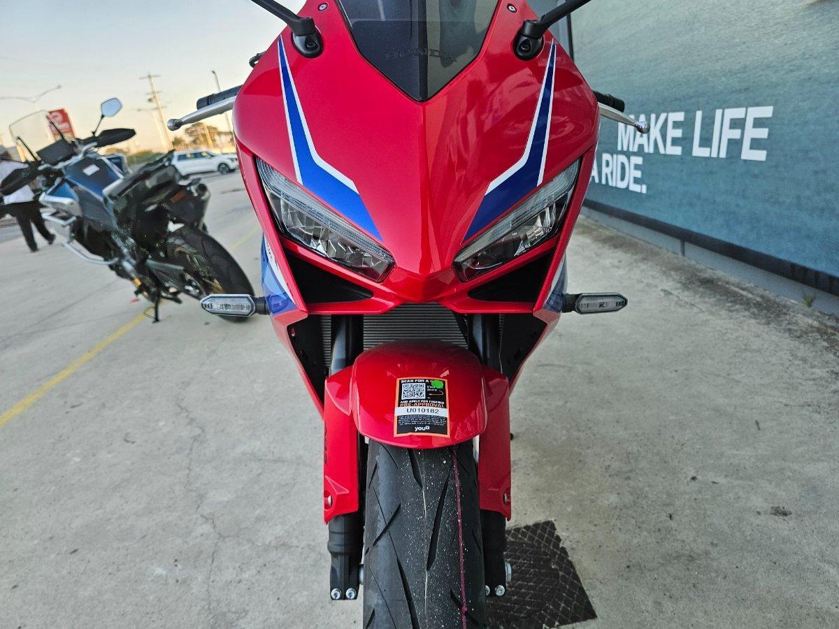 2026 HONDA CBR650R E-CLUTCH SPORTS