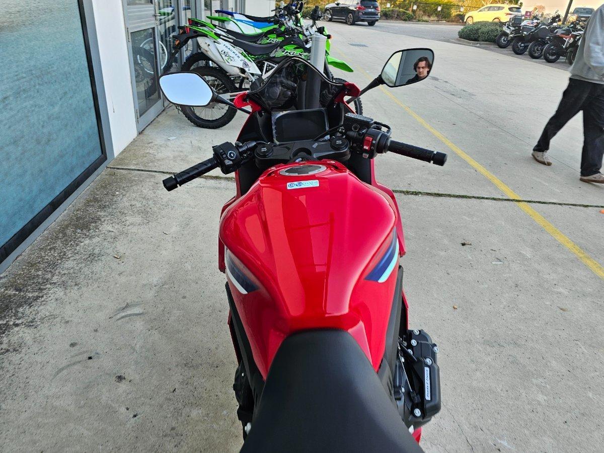 2026 HONDA CBR650R E-CLUTCH SPORTS