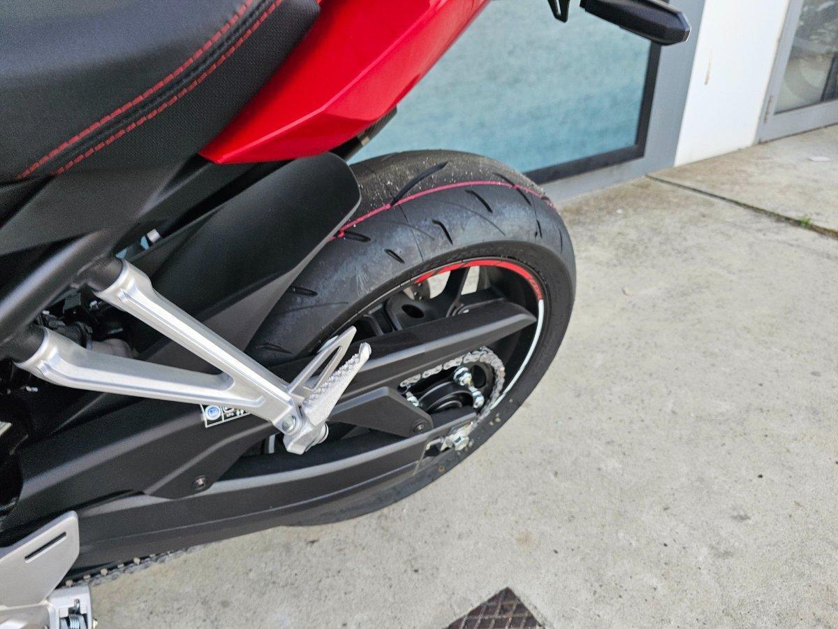 2026 HONDA CBR650R E-CLUTCH SPORTS
