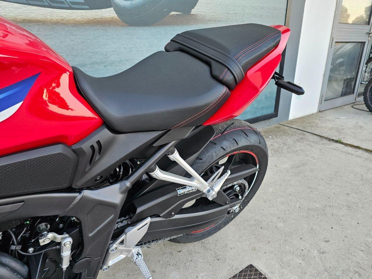 2026 HONDA CBR650R E-CLUTCH SPORTS