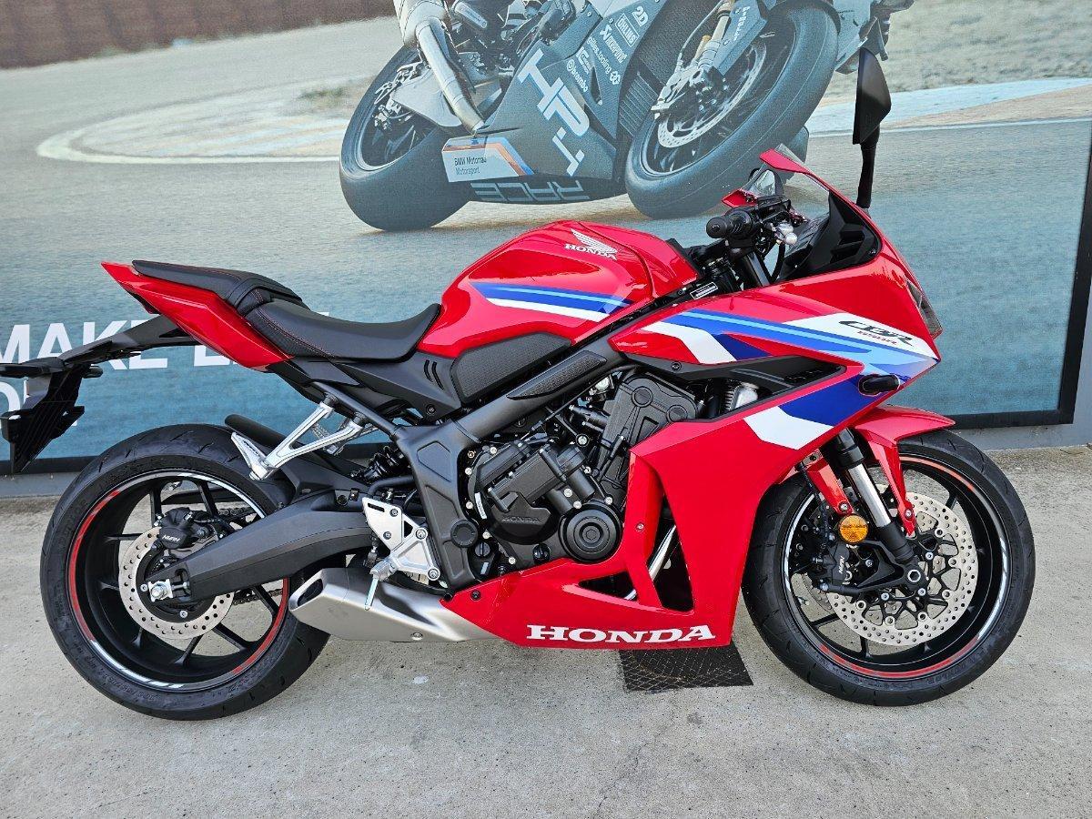2026 HONDA CBR650R E-CLUTCH SPORTS