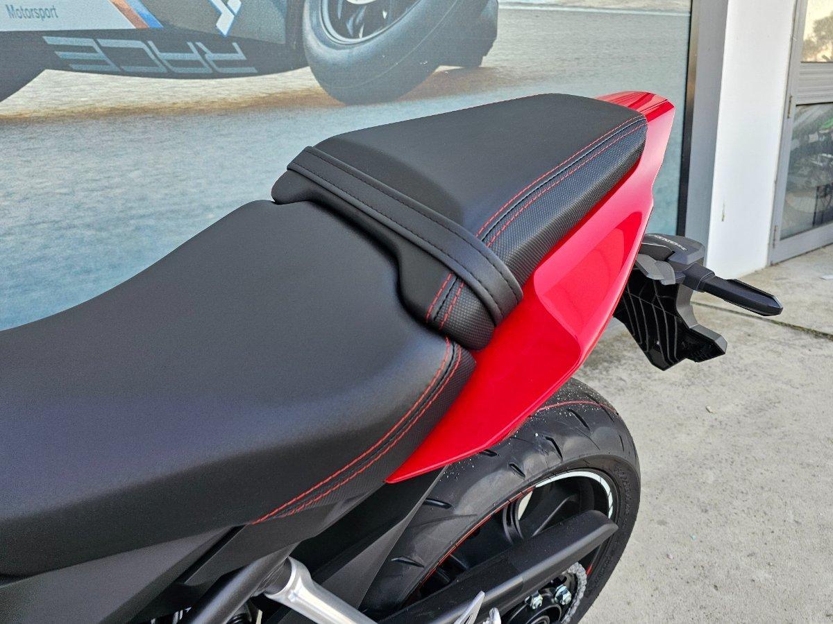 2026 HONDA CBR650R E-CLUTCH SPORTS