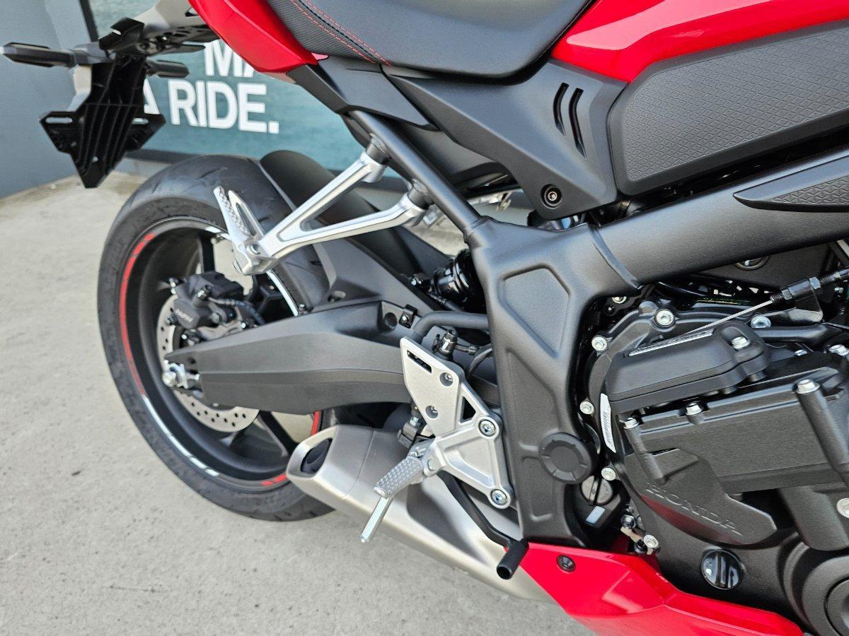 2026 HONDA CBR650R E-CLUTCH SPORTS