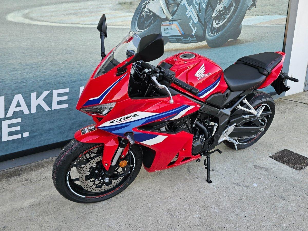 2026 HONDA CBR650R E-CLUTCH SPORTS